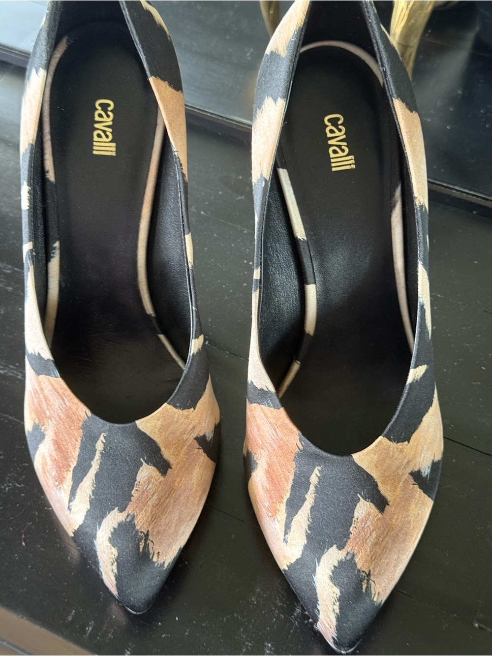 Women’s Leopard Print Pointed-Toe Heels with Gold Stiletto Heel - Picture 6 of 6